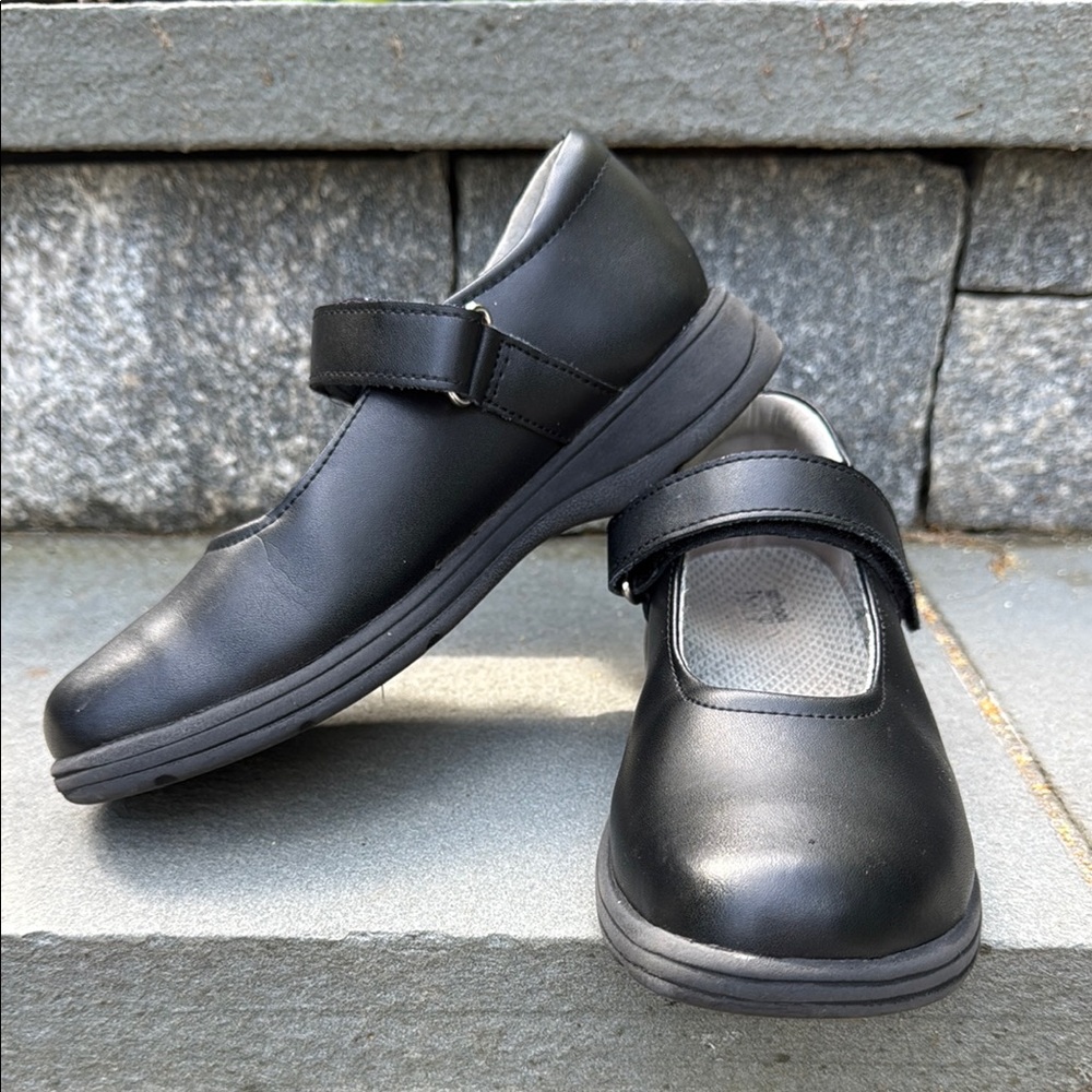 Private/Catholic Uniform School Issue Prodigy Black Mary Jane Shoes 2.5
